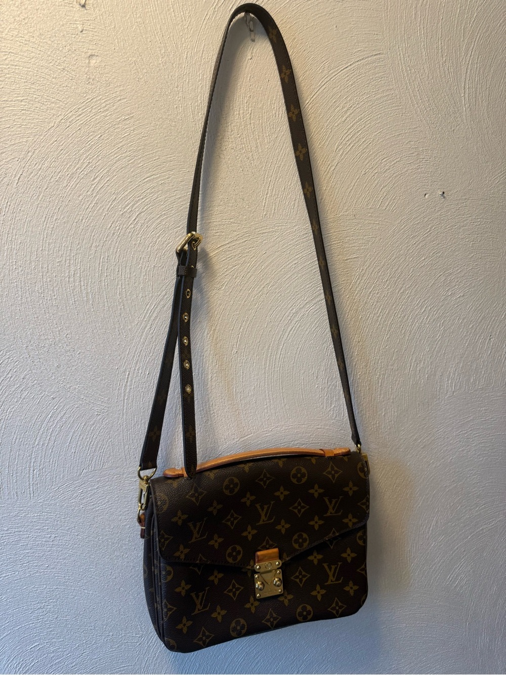Authentic Louis Vuitton Monogram Pochette Métis Crossbody Shoulder Bag - Picture 2 of 11